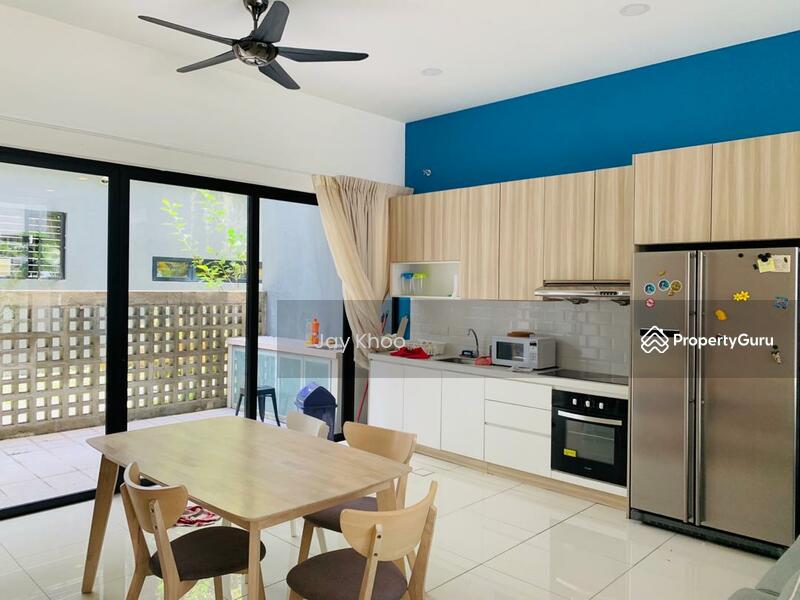 Untuk Disewa - Blu Constellation