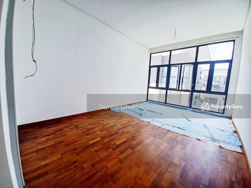 For Sale - Vila Elemen