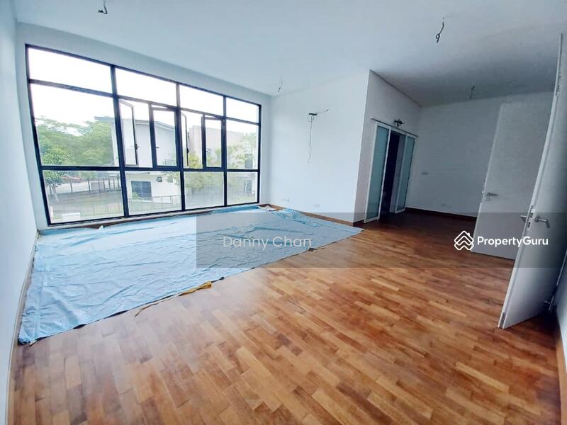For Sale - Vila Elemen