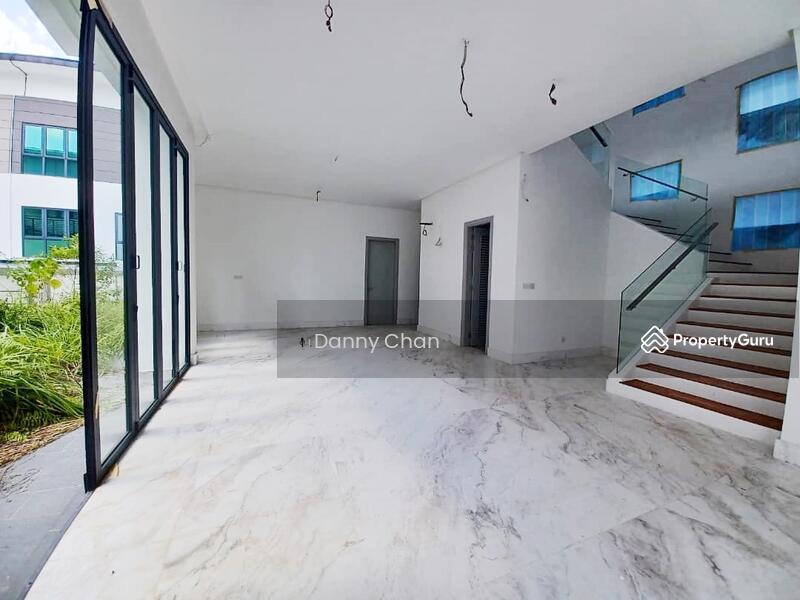 For Sale - Vila Elemen