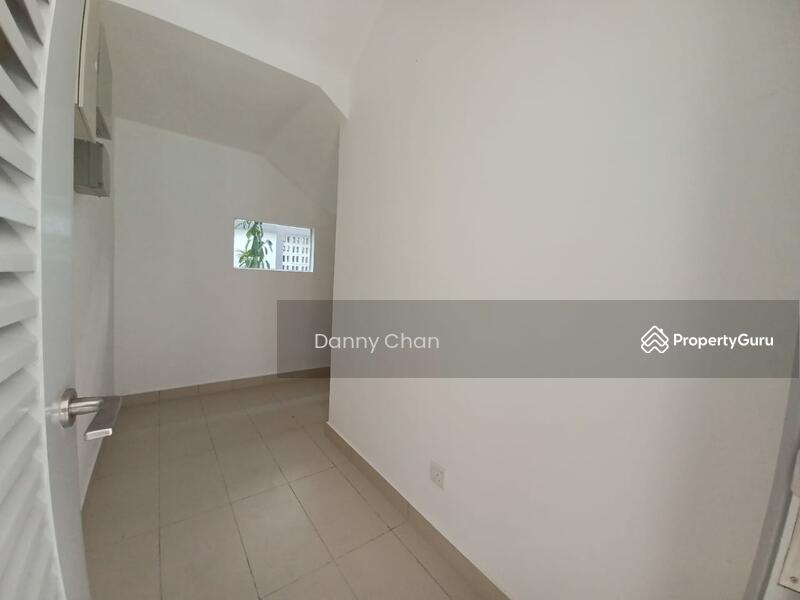 For Sale - Vila Elemen