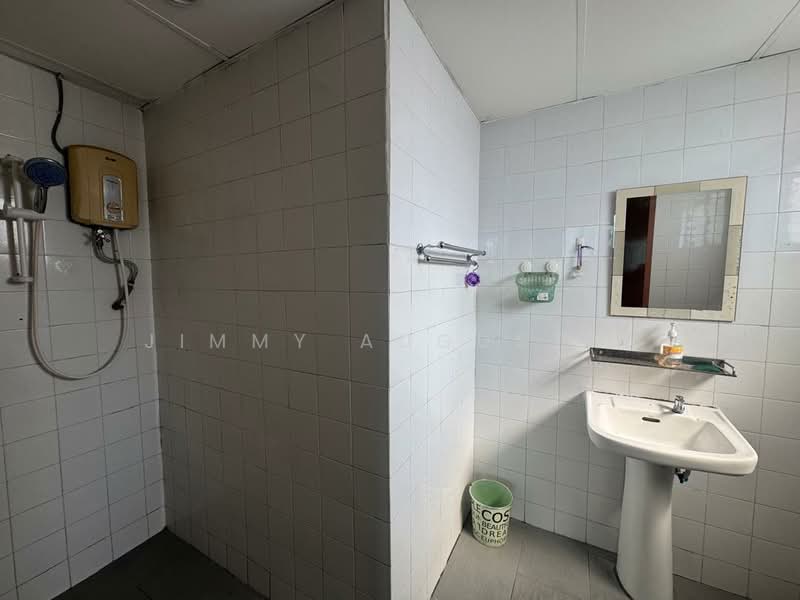 Condominium for Rent at Bistari Condominium - Jimmy Augustin - Bathroom - PropertyGuru.com.my