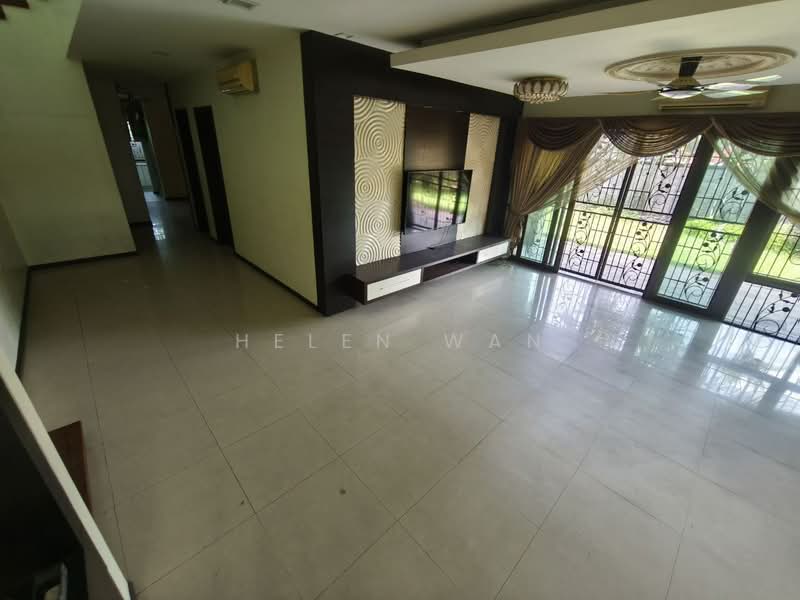 Rumah Berkembar untuk Dijual di Bukit Rahman Putra (Sungai Buloh) - Helen Wan - Living Room - PropertyGuru.com.my