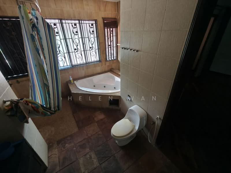 Rumah Berkembar untuk Dijual di Bukit Rahman Putra (Sungai Buloh) - Helen Wan - Bathroom - PropertyGuru.com.my
