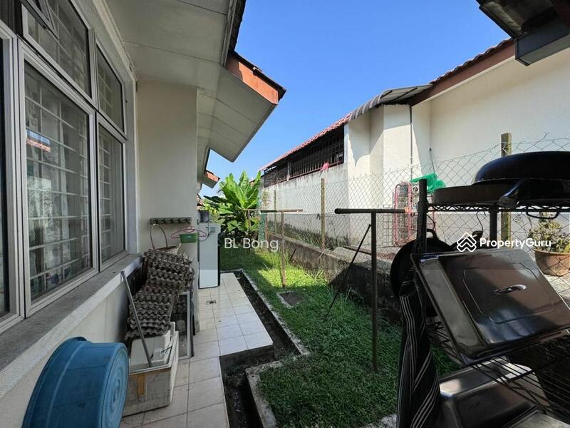 Untuk Dijual - Semi-D house at Ayer Keroh