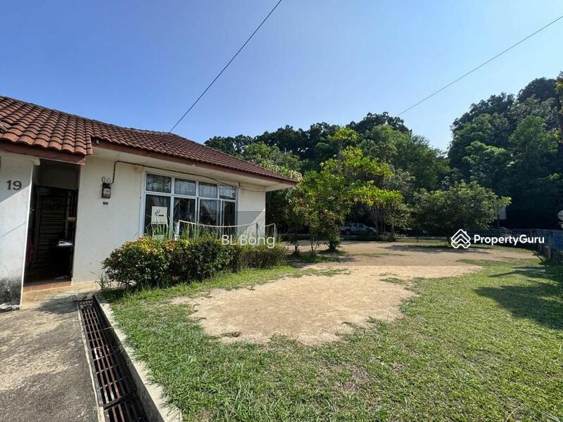 Untuk Dijual - Semi-D house at Ayer Keroh