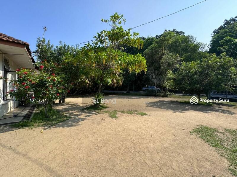 Untuk Dijual - Semi-D house at Ayer Keroh