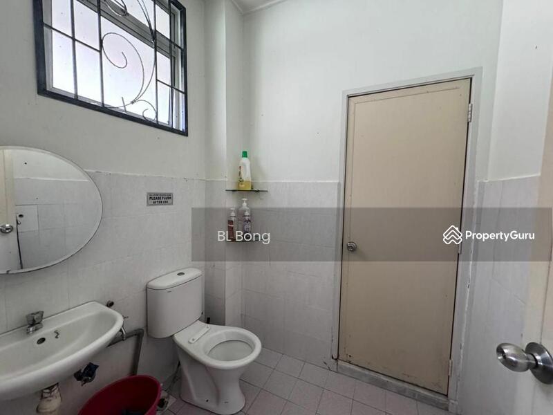 Untuk Dijual - Semi-D house at Ayer Keroh