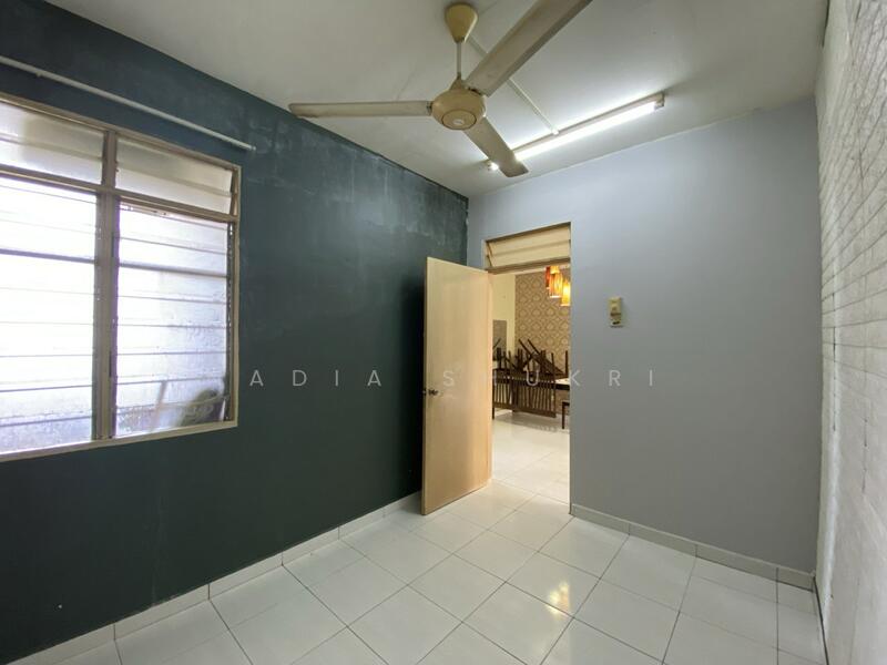 Untuk Disewa - Mentari Court