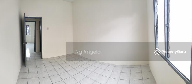 Untuk Disewa - Semenyih Taman Sri Haneco Corner Lot