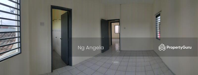 Untuk Disewa - Semenyih Taman Sri Haneco Corner Lot