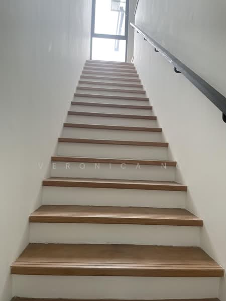 Rumah Teres 3 Tingkat untuk Dijual di Serdang (Seri Kembangan) - Veronica Ng - PropertyGuru.com.my