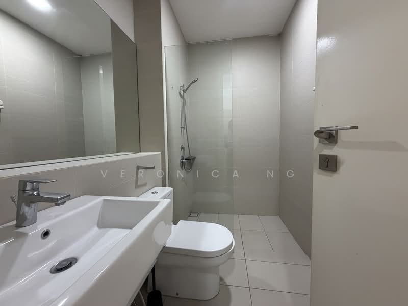3-storey Terraced House for Sale in Serdang (Seri Kembangan) - Veronica Ng - Bathroom - PropertyGuru.com.my