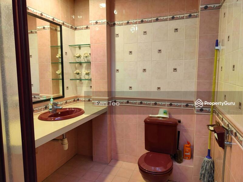 2-storey Terraced House for Sale in Sungai Ara (Penang) - Pen Teo - Bathroom Attached To 1st Master Bedroom  - PropertyGuru.com.my