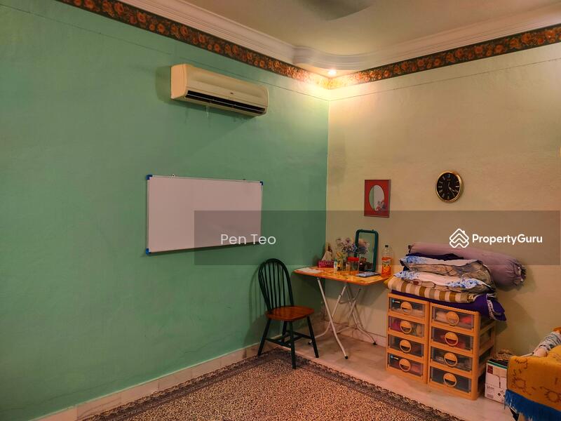 2-storey Terraced House for Sale in Sungai Ara (Penang) - Pen Teo - Downstairs Guest Room  - PropertyGuru.com.my