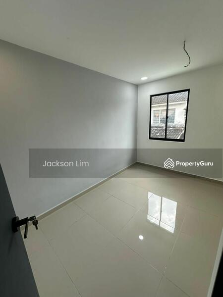 Rumah Teres 2 Tingkat untuk Dijual di Ulu Tiram (Johor) - Jackson Lim - PropertyGuru.com.my