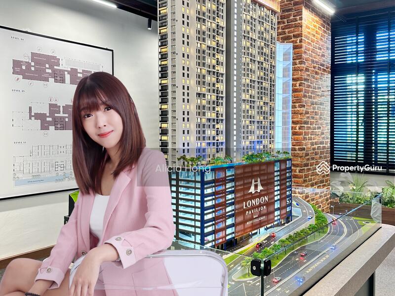 London Pavilion - Building Outlook / Facade