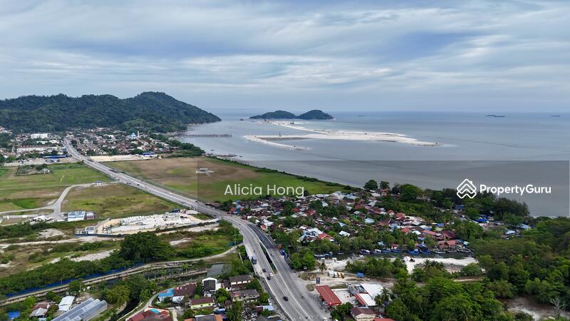 London Pavilion - Airport Seaview