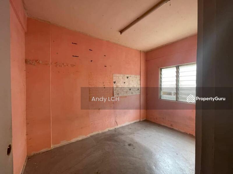 Untuk Dijual - Puchong Utama Court 2