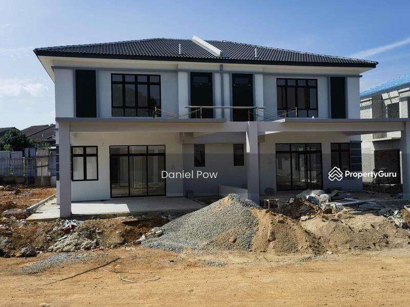 Untuk Dijual - Semi-D house at Melaka Tengah