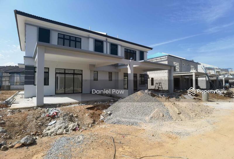 Untuk Dijual - Semi-D house at Melaka Tengah