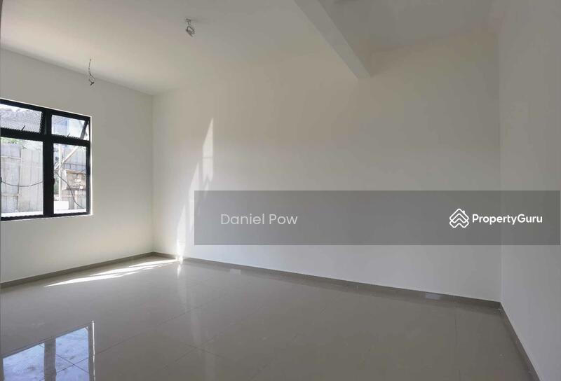 Untuk Dijual - Semi-D house at Melaka Tengah