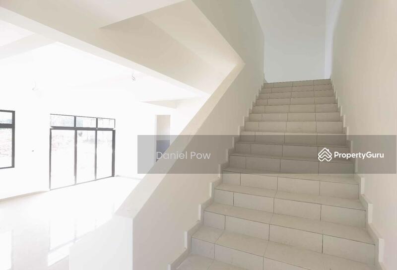 Untuk Dijual - Semi-D house at Melaka Tengah