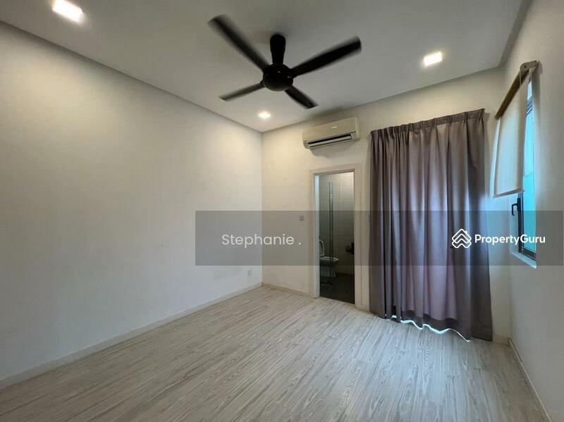 For Rent - Lower Unit Sunway Montana townhouse Partially Furnished Setapak