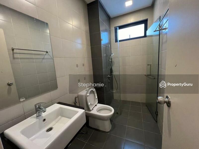 For Rent - Lower Unit Sunway Montana townhouse Partially Furnished Setapak