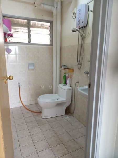 Condominium for Sale at Pangsapuri Perdana Impian - Jimmy Tan - Bathroom - PropertyGuru.com.my