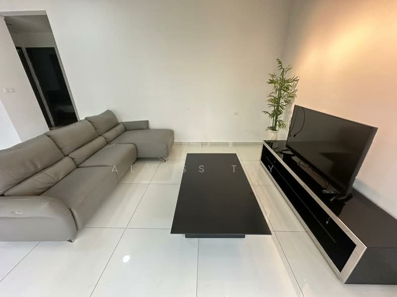 Condominium for Rent at Kings Bay @ Country Garden Danga Bay - Alviss Tay - Living Room - PropertyGuru.com.my