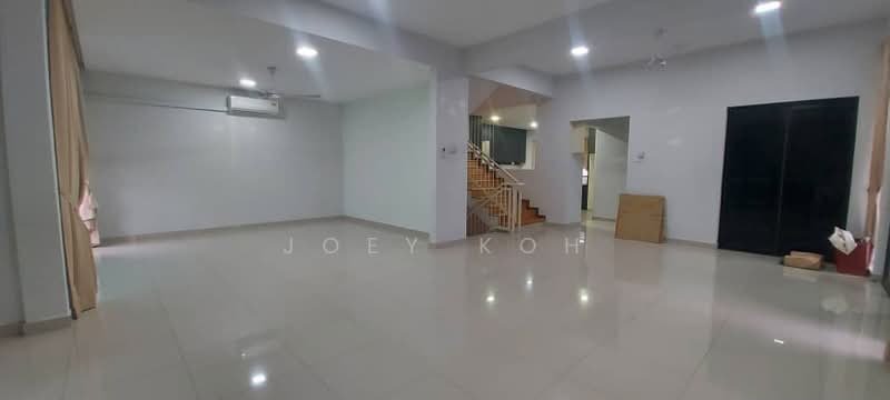 3-storey Terraced House for Sale in Sepang (Selangor) - Joey Koh - Living Room - PropertyGuru.com.my