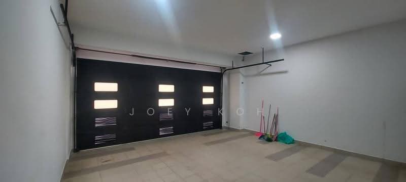 3-storey Terraced House for Sale in Sepang (Selangor) - Joey Koh - Car Park - PropertyGuru.com.my