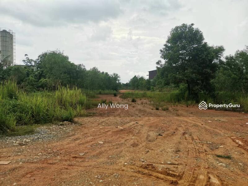 For Sale - Industrial land beside main road @ Puchong