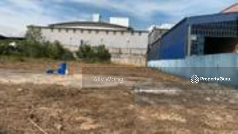 For Sale - Industrial land beside main road @ Puchong