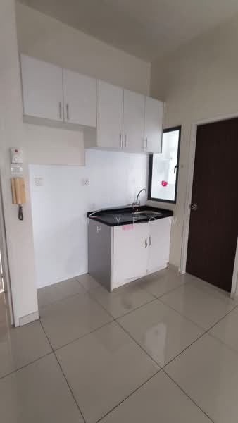 Service Residence for Sale at Seasons Garden Residences - Lim Yeow Pei - Kitchen - PropertyGuru.com.my