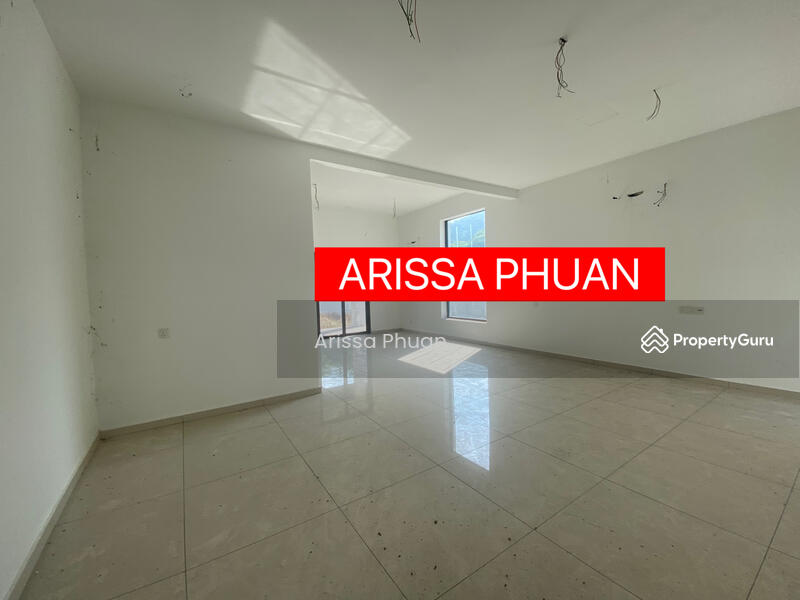 Untuk Dijual - 3 Storey Bungalow House at Relau.