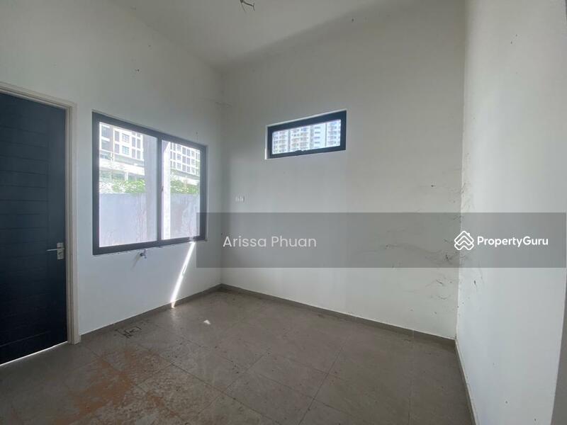 Untuk Dijual - 3 Storey Bungalow House at Relau.