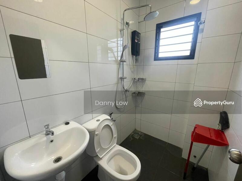 Untuk Disewa - Townhouse at Bandar Sungai Long