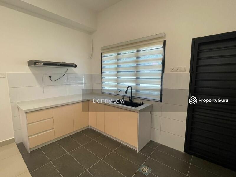 Untuk Disewa - Townhouse at Bandar Sungai Long