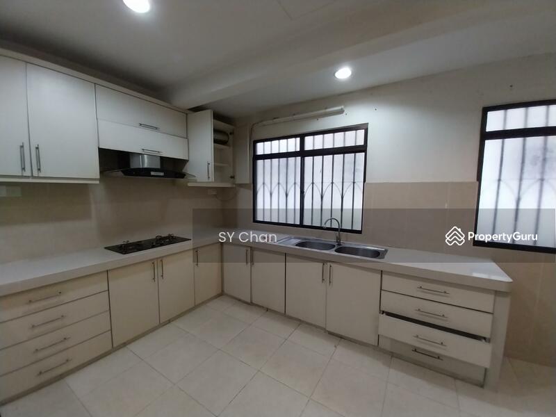 For Sale - Puteri 11