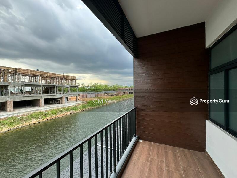 Untuk Dijual - Senibong Cove Waterway Residences