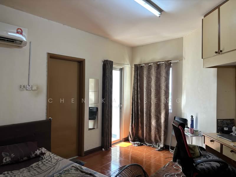 Condominium for Sale at Pantai Panorama Condominiums - Chen Kah Seng - Bedroom - PropertyGuru.com.my