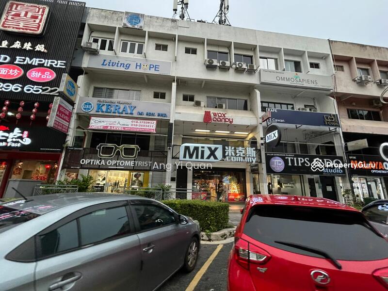 Untuk Dijual - Popular row within the Square, Damansara Uptown, Damansara Utama,Petaling Jaya, Selangor