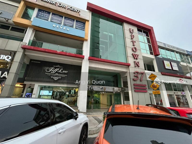Untuk Dijual - Popular row within the Square, Damansara Uptown, Damansara Utama,Petaling Jaya, Selangor