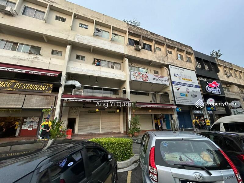 Untuk Dijual - Popular row within the Square, Damansara Uptown, Damansara Utama,Petaling Jaya, Selangor