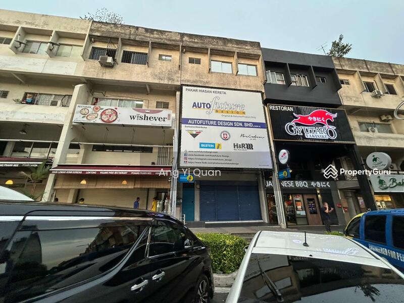 Untuk Dijual - Popular row within the Square, Damansara Uptown, Damansara Utama,Petaling Jaya, Selangor
