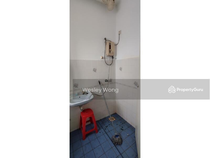 Untuk Disewa - Awana Puri