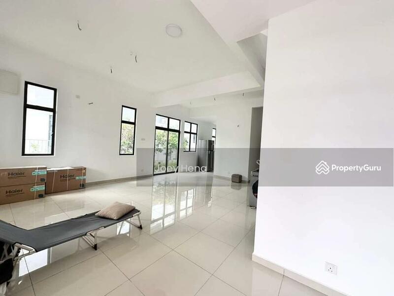Rumah Teres untuk Dijual di Bandar Enstek (Negeri Sembilan) - Joey Heng - PropertyGuru.com.my
