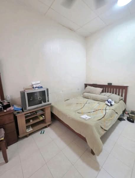 2-storey Terraced House for Sale in Bandar Putra Permai (Seri Kembangan) - Joey Wong - Bedroom - PropertyGuru.com.my